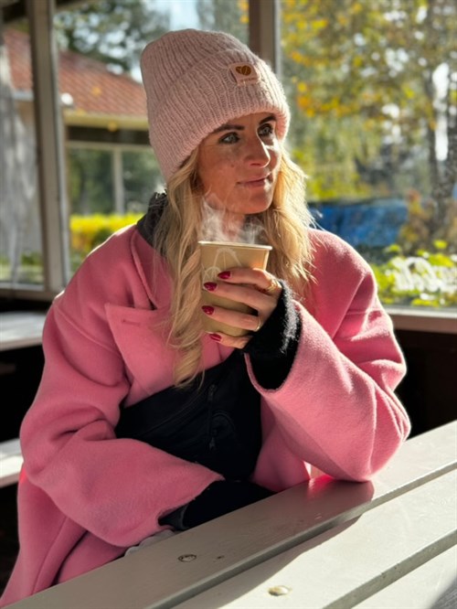 Coffee Beanies Strikhue med uld, Lyserød